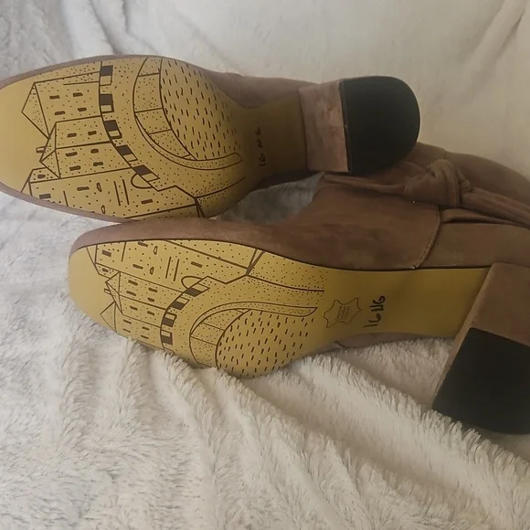 NOWT Bella Vita Tan Suede Ankle Booties - Picture 4 of 8